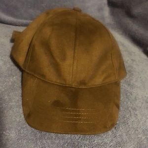 Women’s olive adjustable baseball cap